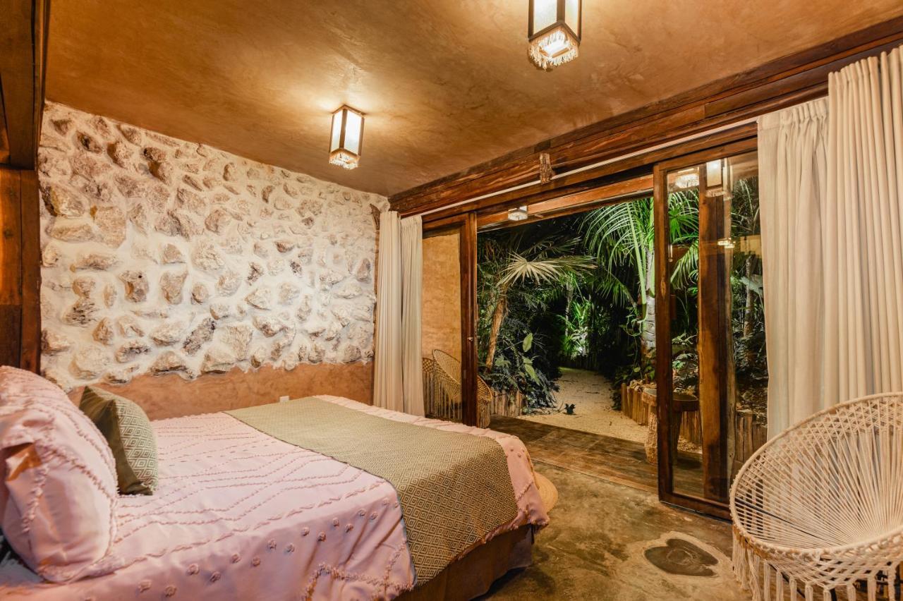 Enigmatic Beach Hotel Isla Mujeres Eksteriør billede
